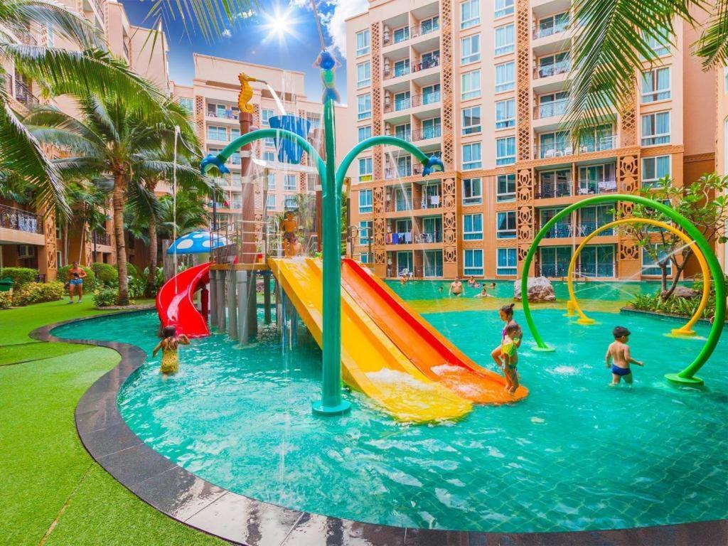 Atlantis Waterpark Daire Jomtien Beach Dış mekan fotoğraf